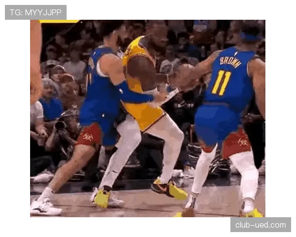 全面解析NBA背身单打规则，了解球员如何利用身体优势和位置得分