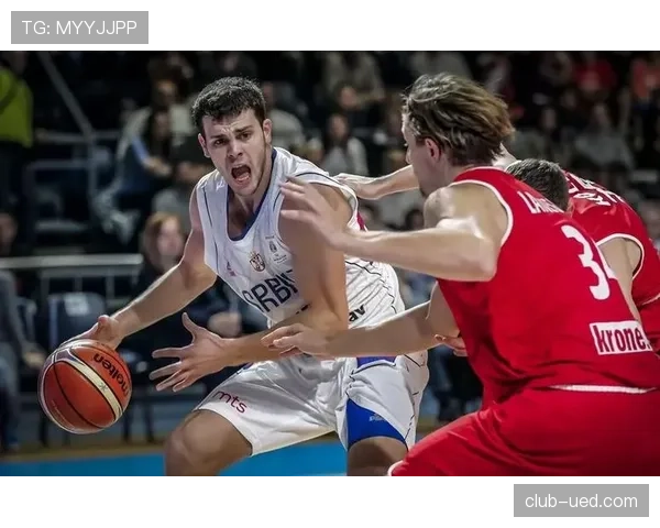 防守位置规则是什么?详解NBA与FIBA中防守三秒区与合理冲撞区的判罚标准